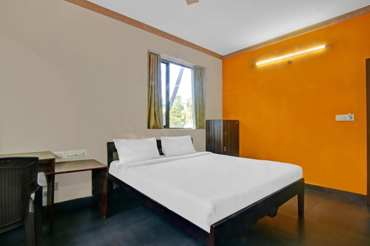 Capital O 85357 Hotel Sai Datta Calangute Εξωτερικό φωτογραφία