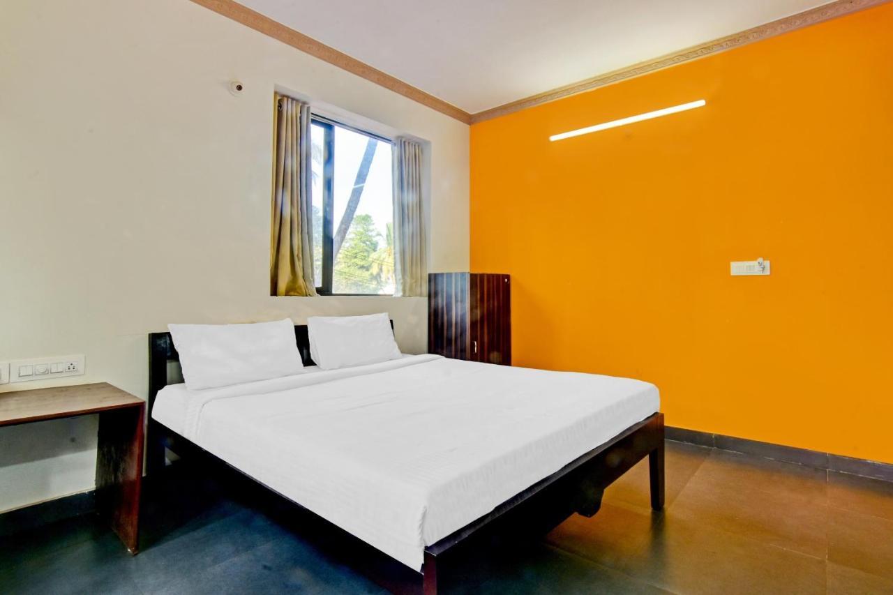 Capital O 85357 Hotel Sai Datta Calangute Εξωτερικό φωτογραφία